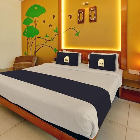 העיר בנגלור Astra Hotels & Suites - Marathalli מראה חיצוני תמונה