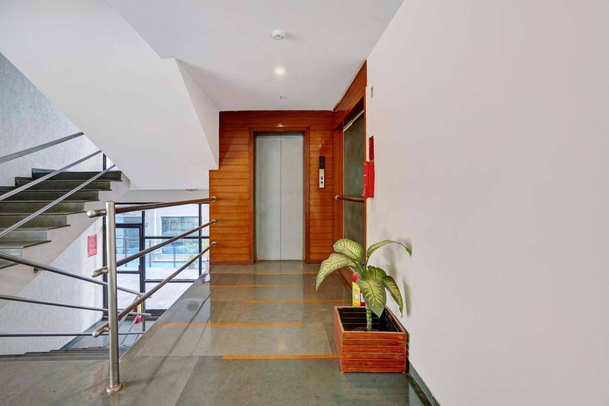 העיר בנגלור Astra Hotels & Suites - Marathalli מראה חיצוני תמונה