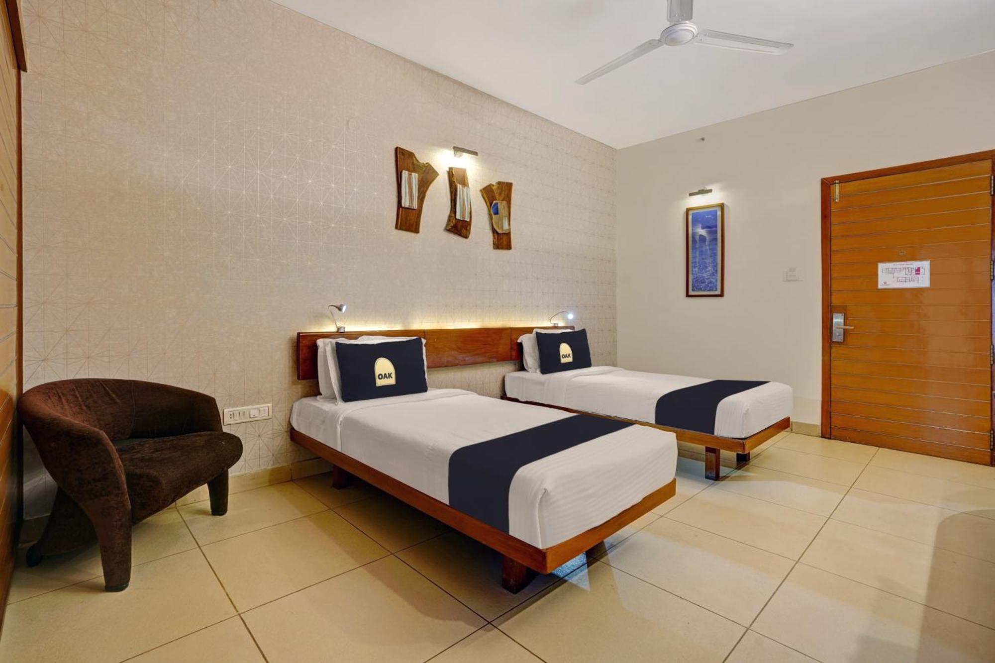 העיר בנגלור Astra Hotels & Suites - Marathalli מראה חיצוני תמונה