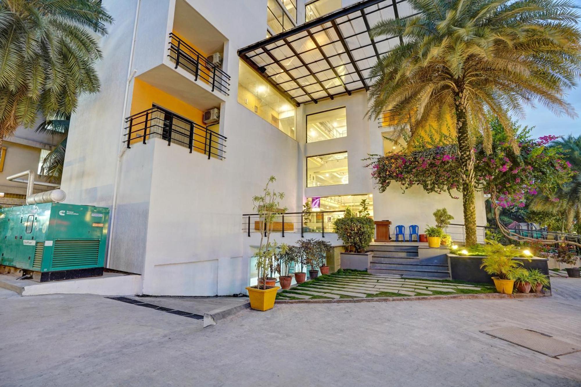 העיר בנגלור Astra Hotels & Suites - Marathalli מראה חיצוני תמונה